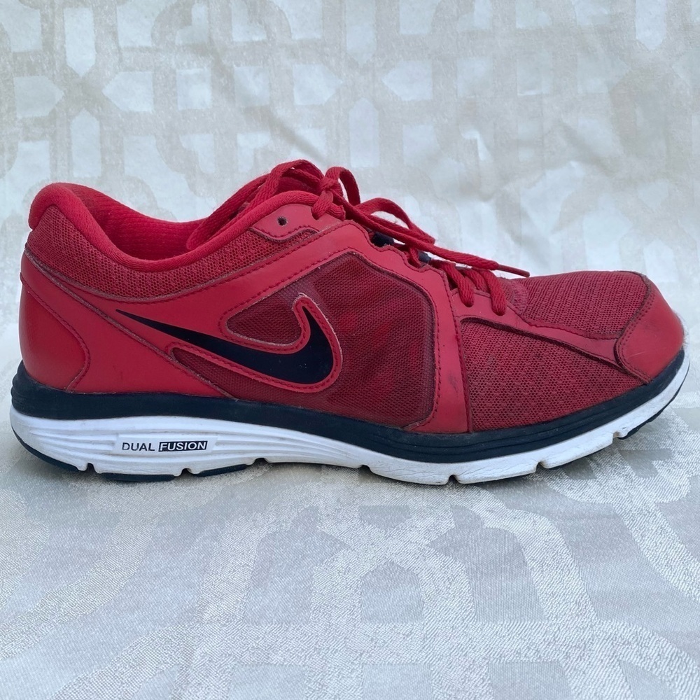 Nike Dual Fusion Run Red Sneakers Athletic Shoes Size 10